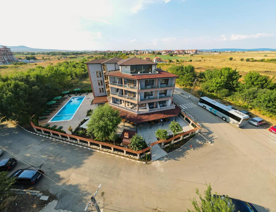 Lecardo Hotel Aheloy Exterior foto